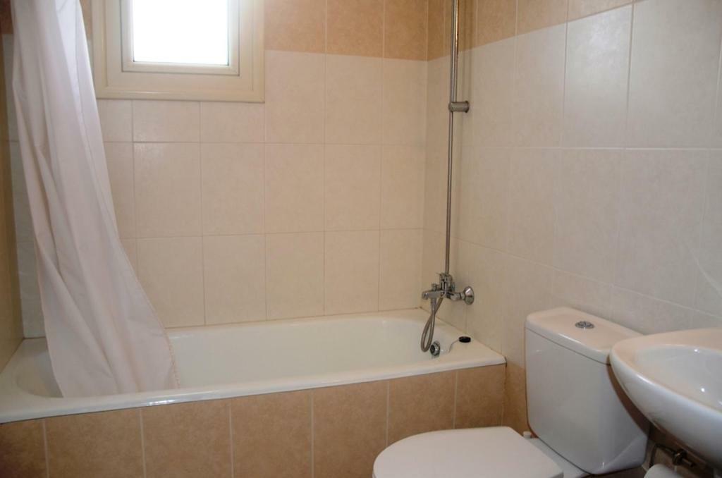 2 Bedroom Poolside Apartment E9 Peyia Exterior photo